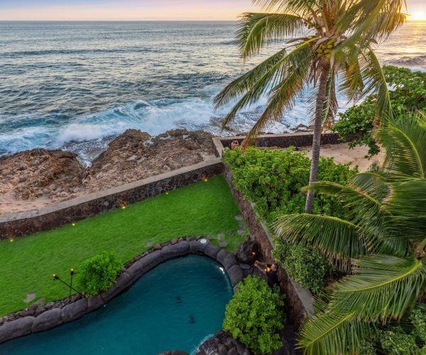Makaha_Hawaii_sea_view_aereal
