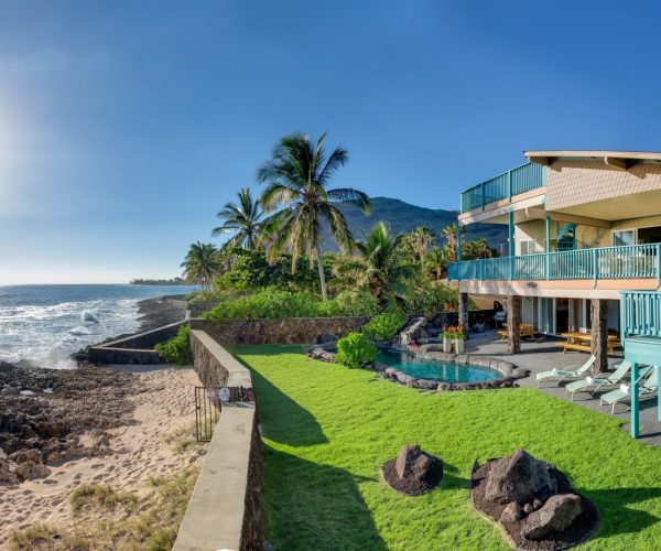 Makaha_Hawaii_sunny_view